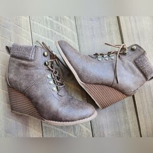 Nautica Brown Wedge Ankle Boots